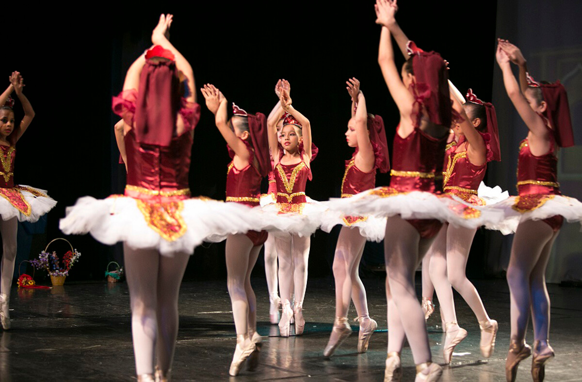 Crianças fazer ballet